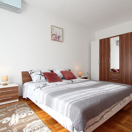 Apartments Eni Rovinj Exterior photo